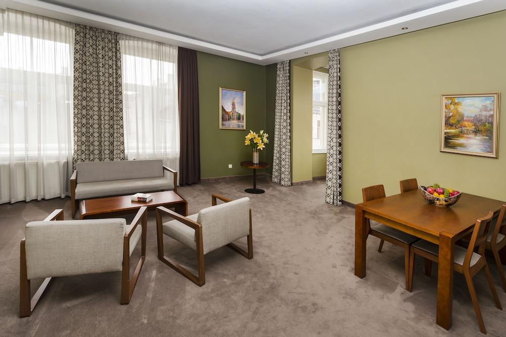 Soho 4*